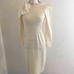 St John Cream Sheath Dress with Plunging Black